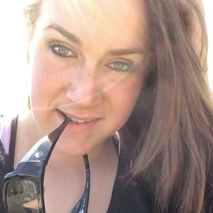 Meet your Posher, Stacy